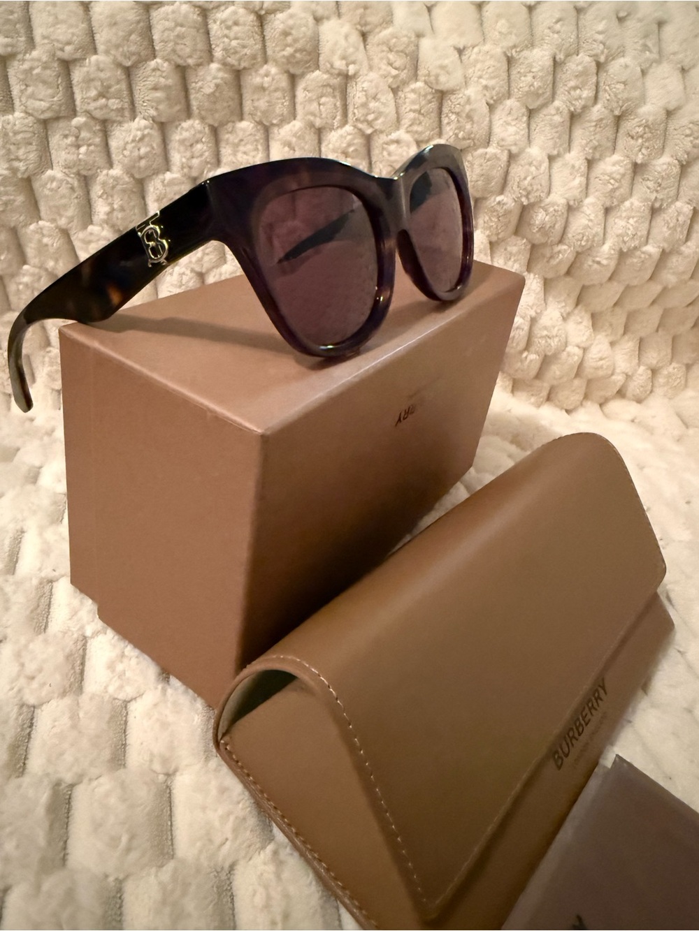 Burberry Tortoiseshell Cat-Eye Sunglasses - Brown Lenses - Picture 3 of 16